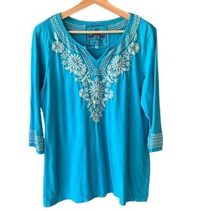 Johnny Was JW Los Angeles Turquoise 3/4 Sleeve Top. Floral Embroidery. L